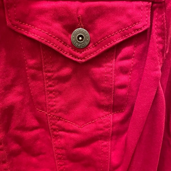 Jean Jacket., beautiful red, great condition. - Picture 3 of 6
